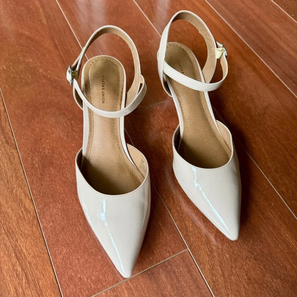 14th & Union Cream Patent Leather Pointed Toe Kitten Heel Slingback Heels 8M